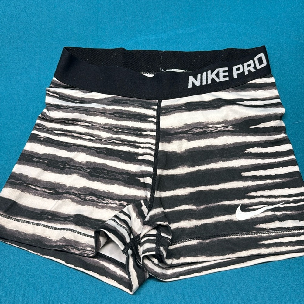Nike pro short